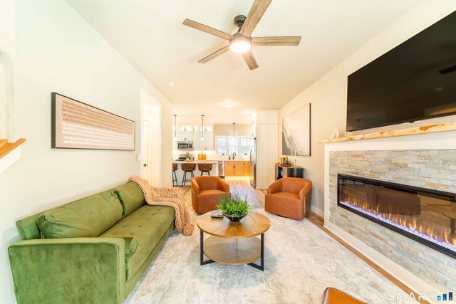 39 Valley View Drive 14B, Killingly, CT 06241