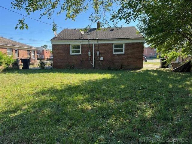 19961 Greenfield Road, Detroit, MI 48235