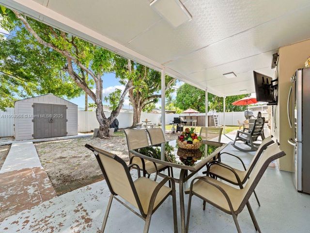 14761 Pierce St, Miami, FL 33176