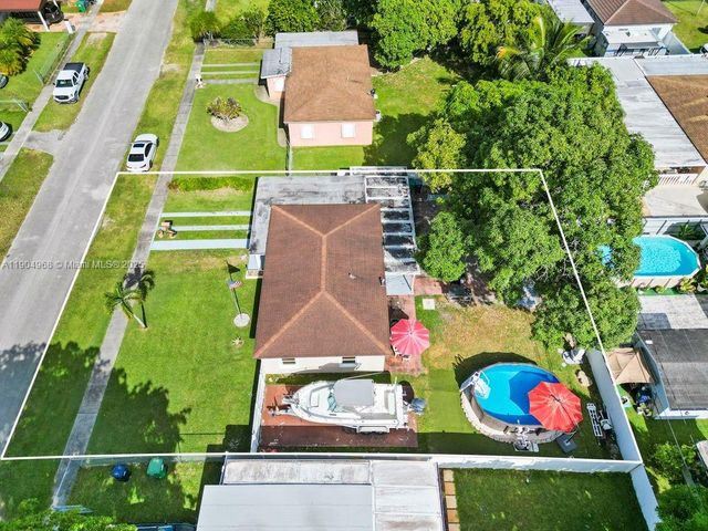 14761 Pierce St, Miami, FL 33176