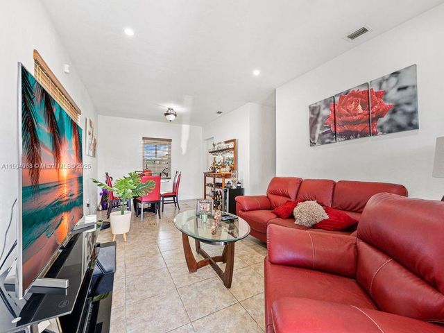 14761 Pierce St, Miami, FL 33176