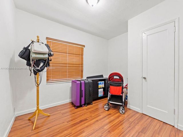 14761 Pierce St, Miami, FL 33176