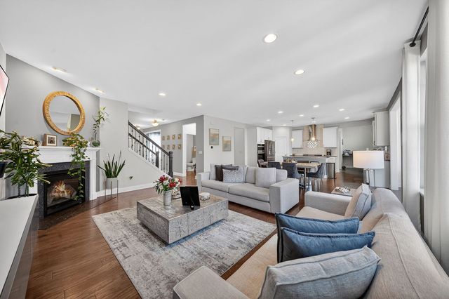 4319 Plantree Road, Naperville, IL 60564
