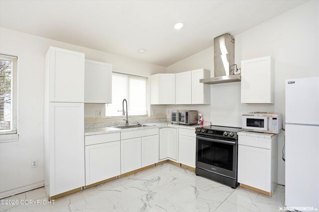 801 Irwin Street, Anchorage, AK 99508