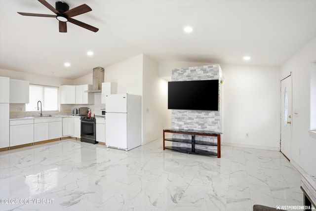 801 Irwin Street, Anchorage, AK 99508