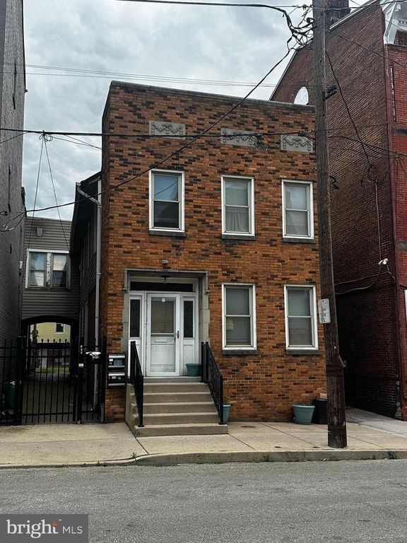 150 S DUKE ST, York, PA 17401
