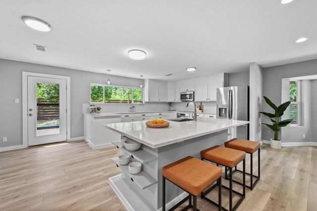 3305 Santa Monica DR, Austin, TX 78741