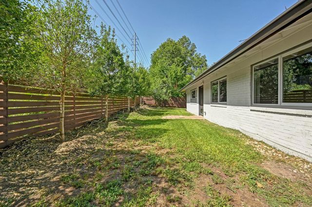 3305 Santa Monica DR, Austin, TX 78741