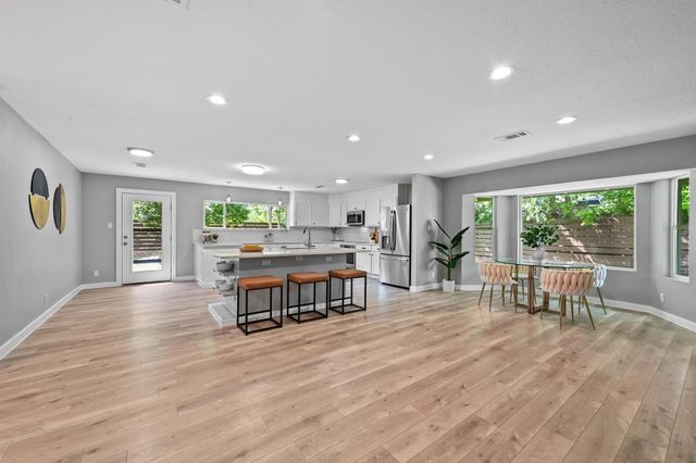 3305 Santa Monica DR, Austin, TX 78741