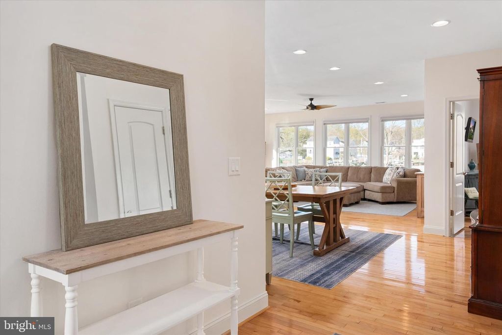 Image 12 of property listing at 5936 SNEED DR, Deale, MD 20751