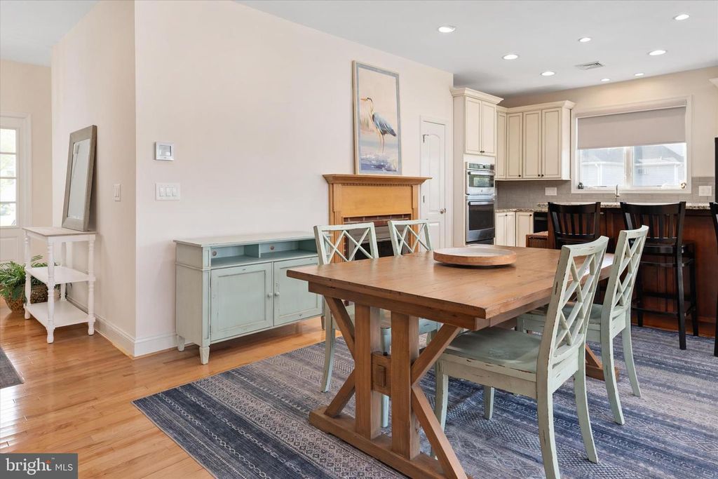 Image 16 of property listing at 5936 SNEED DR, Deale, MD 20751