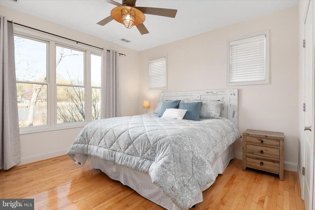 Image 21 of property listing at 5936 SNEED DR, Deale, MD 20751