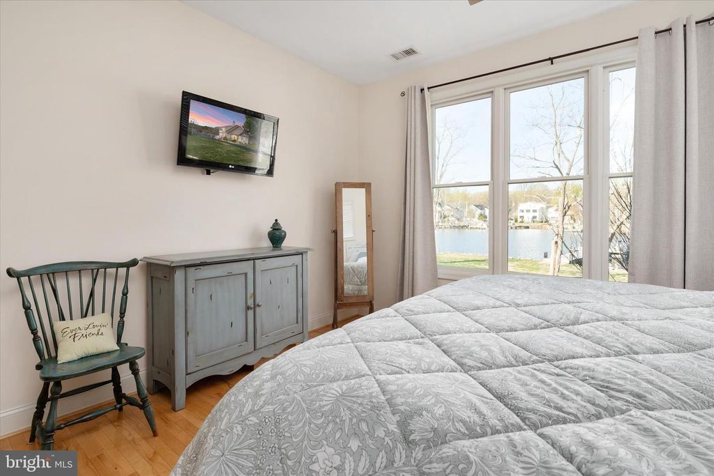 Image 22 of property listing at 5936 SNEED DR, Deale, MD 20751