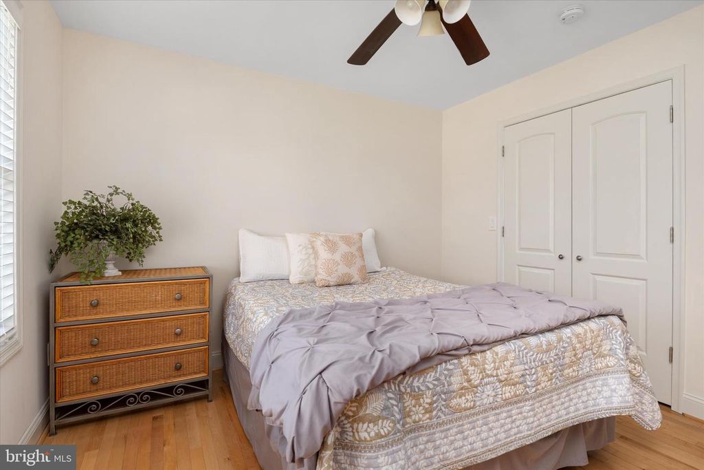 Image 37 of property listing at 5936 SNEED DR, Deale, MD 20751