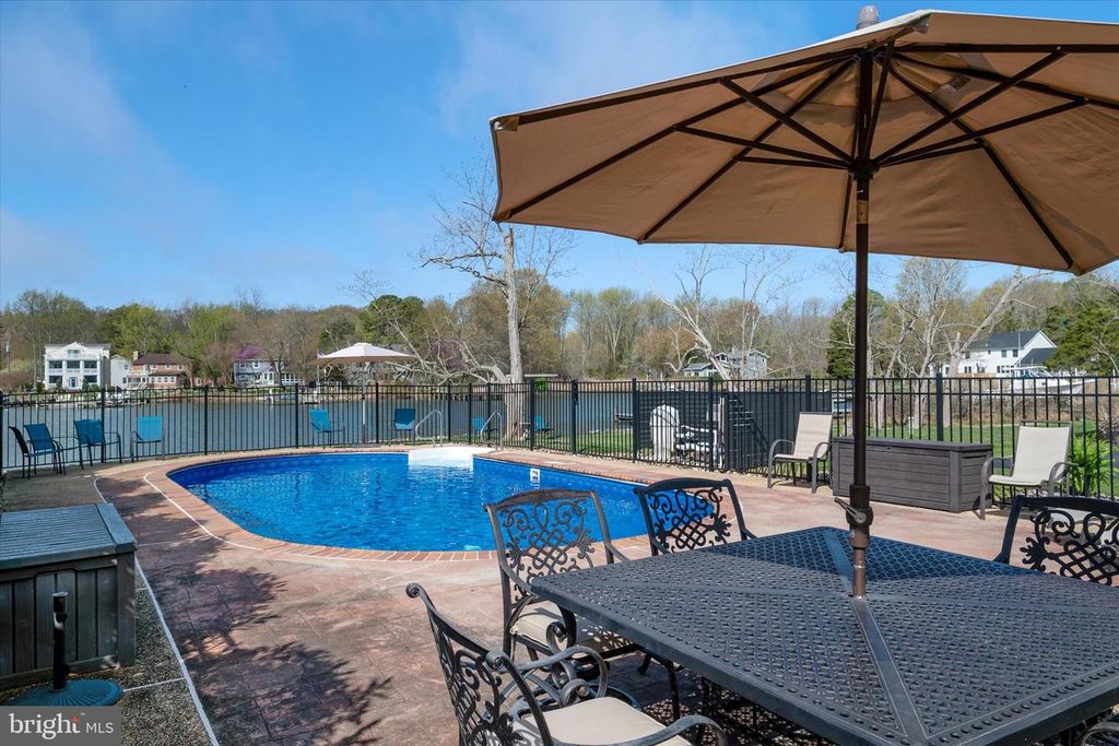 Image 41 of property listing at 5936 SNEED DR, Deale, MD 20751