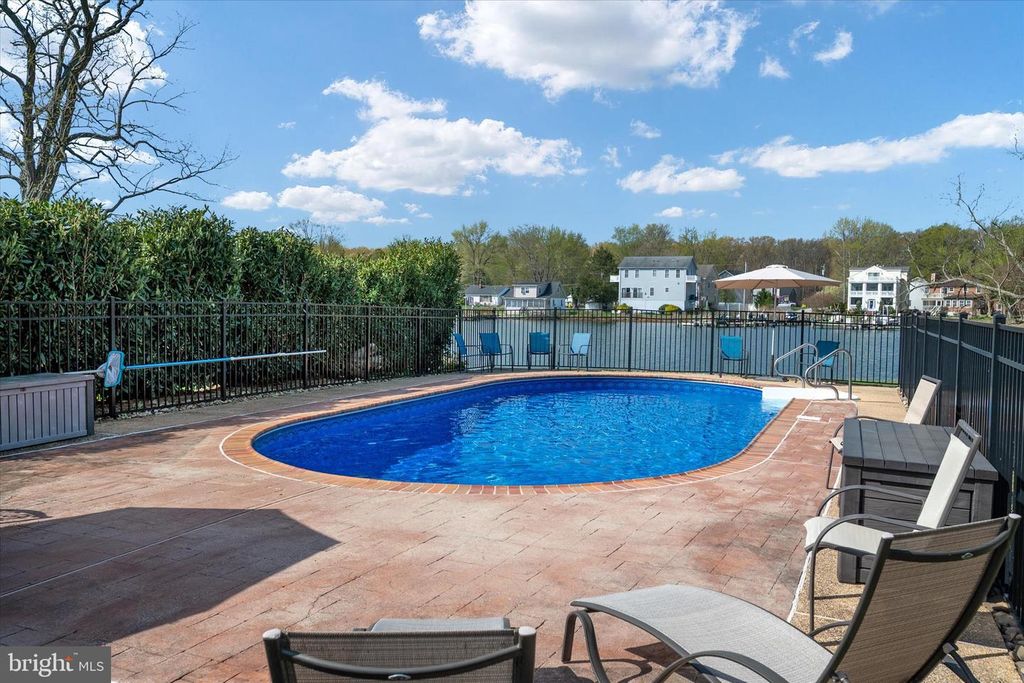 Image 43 of property listing at 5936 SNEED DR, Deale, MD 20751