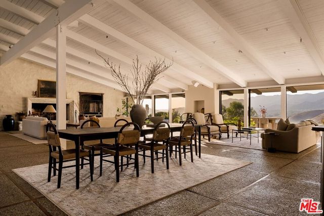 28611 Bamfield Drive, Agoura Hills, CA 91301