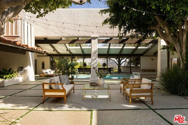 28611 Bamfield Drive, Agoura Hills, CA 91301