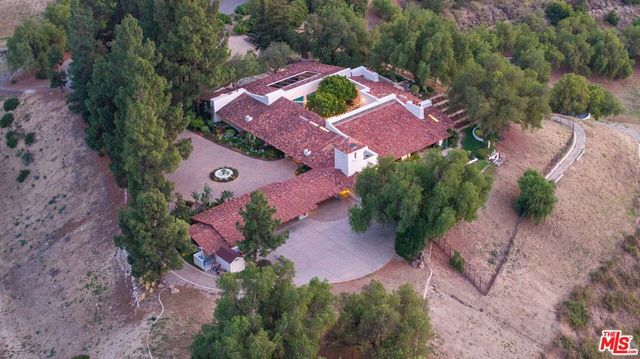 28611 Bamfield Drive, Agoura Hills, CA 91301