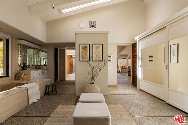 28611 Bamfield Drive, Agoura Hills, CA 91301