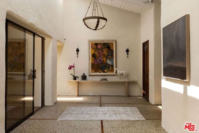 28611 Bamfield Drive, Agoura Hills, CA 91301