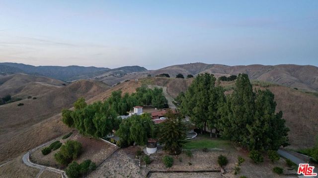 28611 Bamfield Drive, Agoura Hills, CA 91301