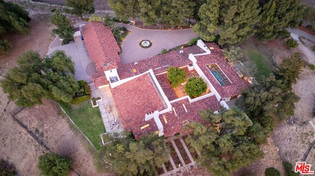 28611 Bamfield Drive, Agoura Hills, CA 91301