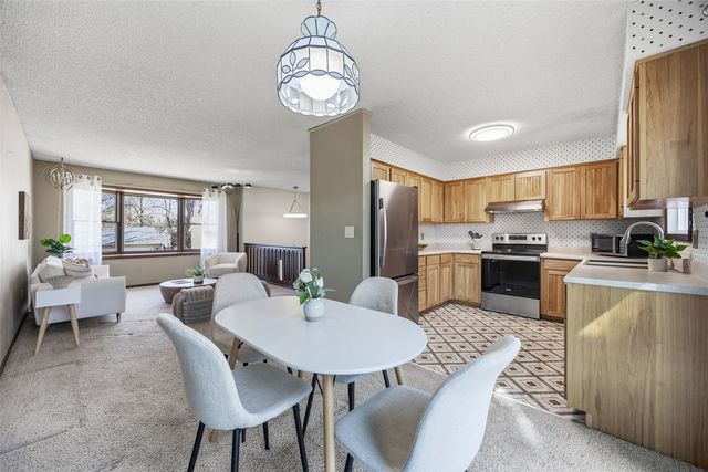 2248 Russell Drive, Iowa City, IA 52240