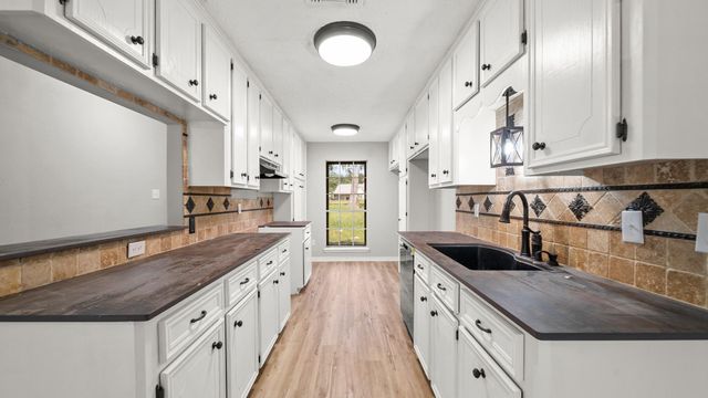 13810 S Goodyear Road, Old River-winfree, TX 77535