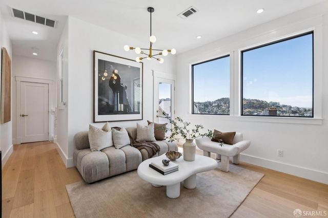 3880 21st Street, San Francisco, CA 94114