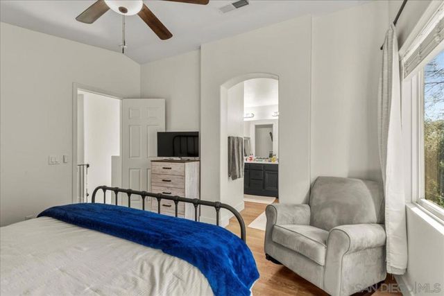 1010 Crystal Springs Pl, Escondido, CA 92026