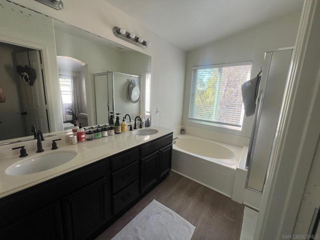 1010 Crystal Springs Pl, Escondido, CA 92026