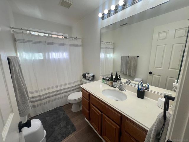 1010 Crystal Springs Pl, Escondido, CA 92026