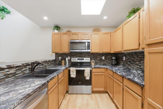 14300 W BELL Road 211, Surprise, AZ 85374
