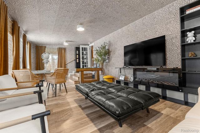 30706 Everett Street, Southfield, MI 48076