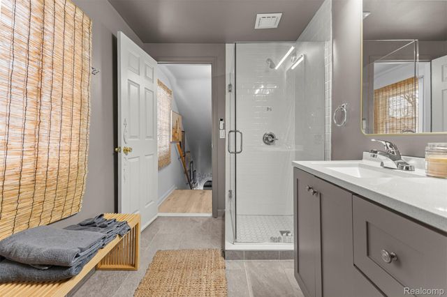 30706 Everett Street, Southfield, MI 48076