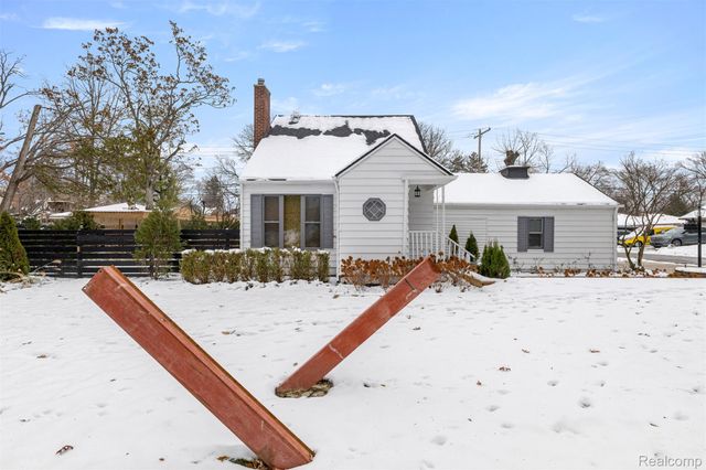 30706 Everett Street, Southfield, MI 48076