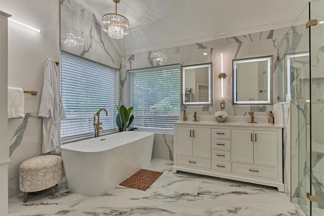 2 Candlenut Place, The Woodlands, TX 77381