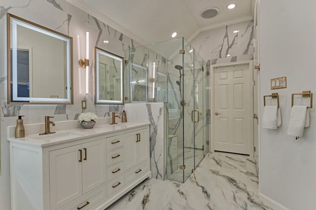 2 Candlenut Place, The Woodlands, TX 77381