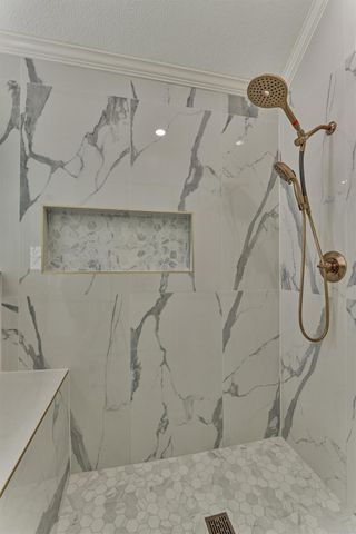 2 Candlenut Place, The Woodlands, TX 77381