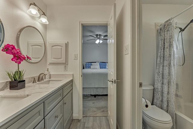 2 Candlenut Place, The Woodlands, TX 77381