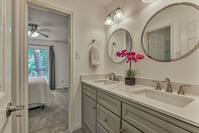 2 Candlenut Place, The Woodlands, TX 77381