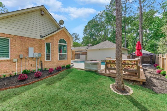 2 Candlenut Place, The Woodlands, TX 77381