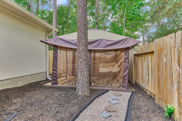 2 Candlenut Place, The Woodlands, TX 77381