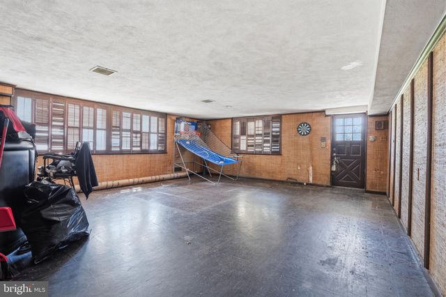 1516 REDWOOD LN, Wyncote, PA 19095