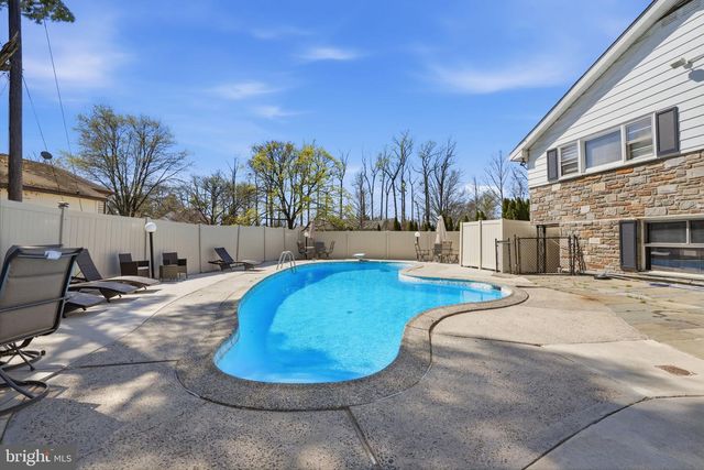 1516 REDWOOD LN, Wyncote, PA 19095