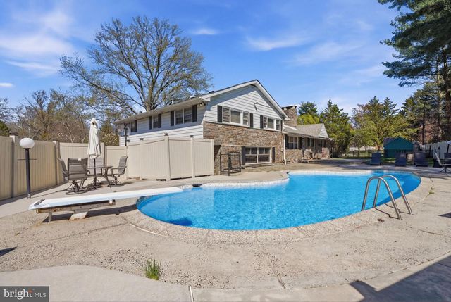 1516 REDWOOD LN, Wyncote, PA 19095