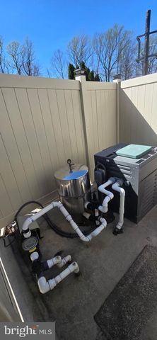 1516 REDWOOD LN, Wyncote, PA 19095