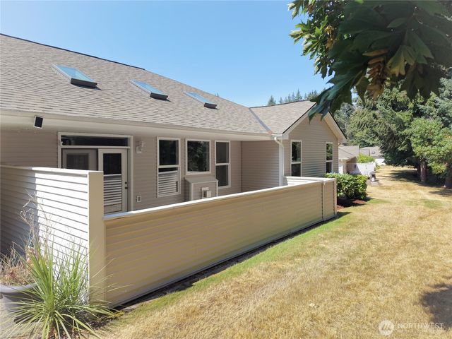 8819 69th Court St SW, Lakewood, WA 98498