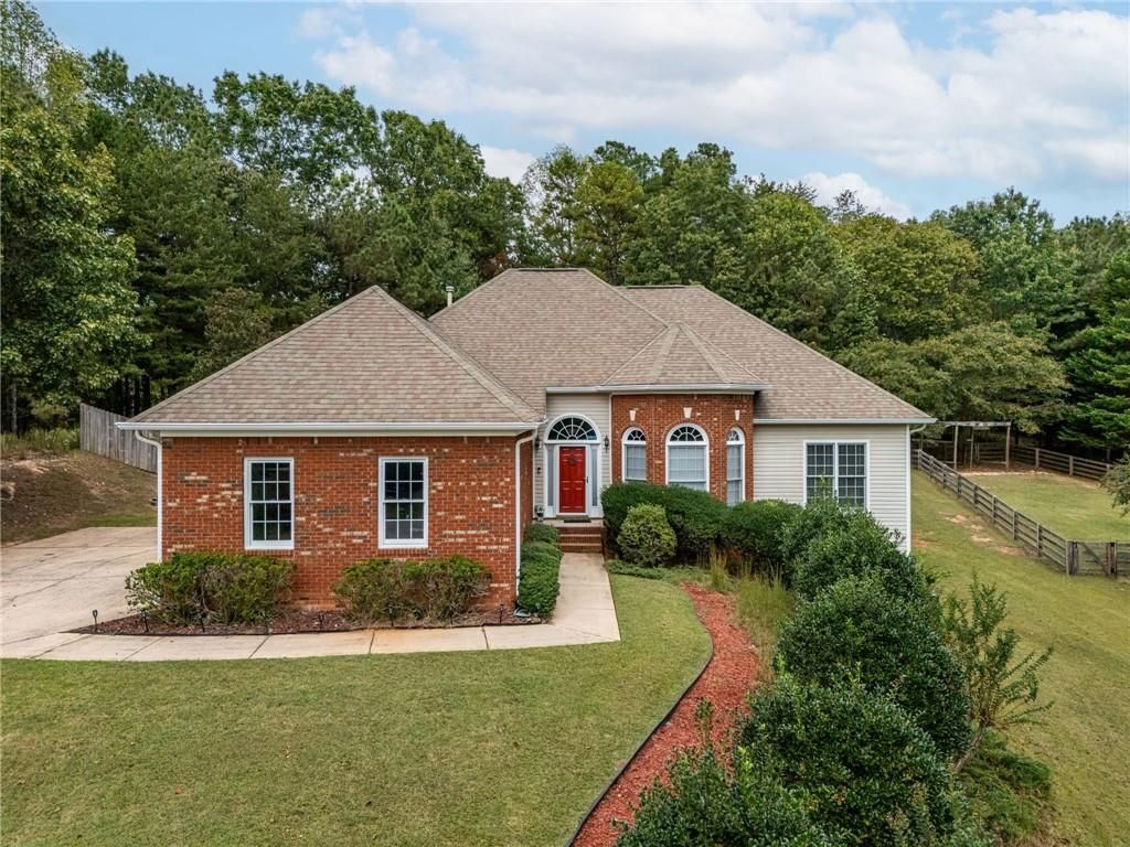 Image 1 of property listing at 7590 Golden Sands Drive, Cumming, GA 30041